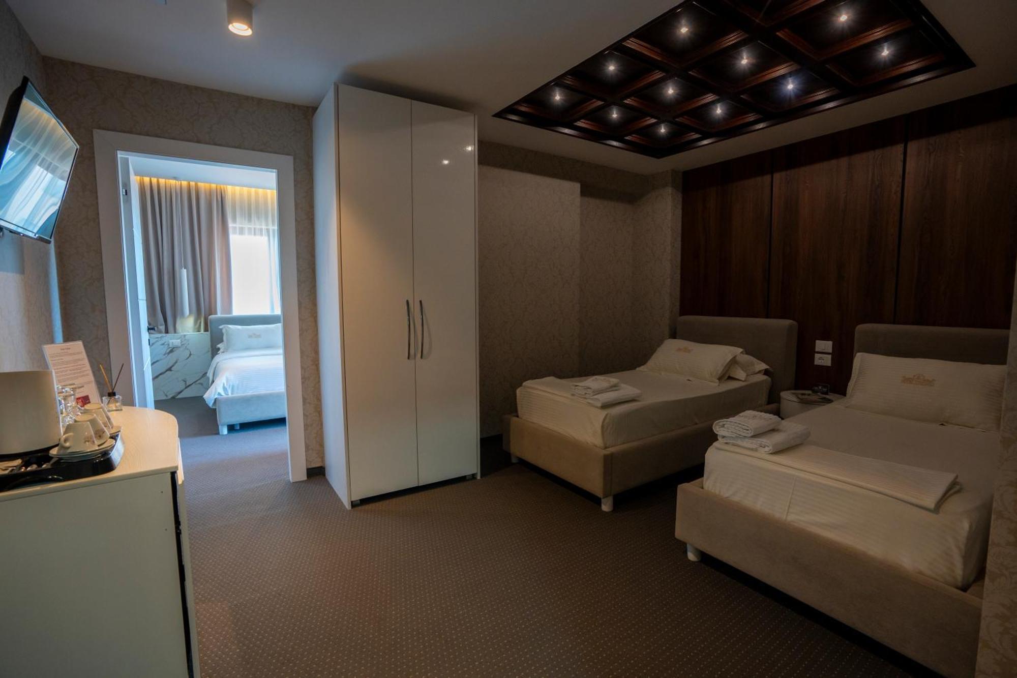 Hotel Chicago Shkodër Eksteriør billede